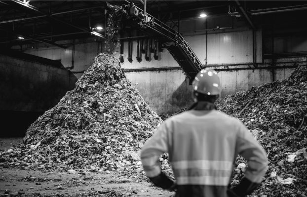 ISO 14001 : La solution pour une gestion des déchets responsable et efficace